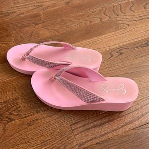 Jessica Simpson-Flip flops